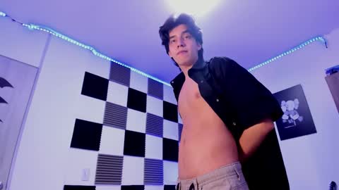 Alan Boy online show from November 23, 1:44 pm