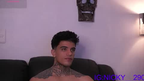 alan_morrys online show from November 27, 12:35 am