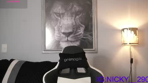 Snapshot of alan_morrys chatting on July 31, 1:38 am alan_morrys online show from July 31, 1:38 am
