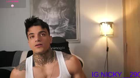 Snapshot of alan_morrys chatting on August 6, 2:02 am alan_morrys online show from August 6, 2:02 am