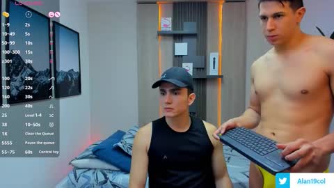 Alan  Kevin can we reach 100 thumbs up please guys  online show from February 3, 7:08 pm