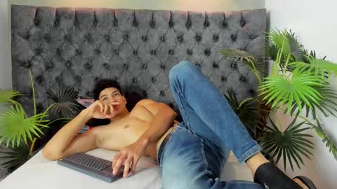 Alan online show from October 24, 1:18 pm