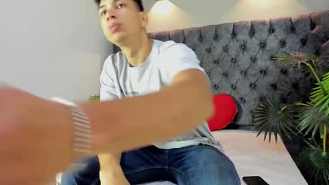 Alan online show from November 8, 12:49 pm