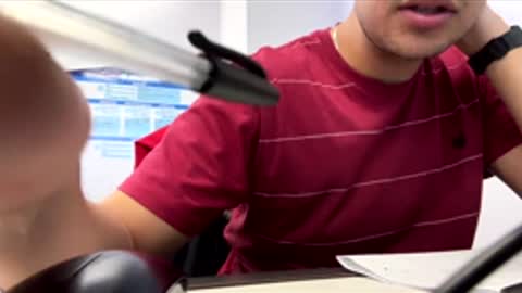 Alan online show from December 1, 7:41 pm