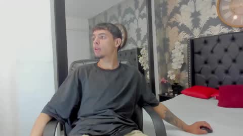 alan_smithy online show from September 18, 7:27 pm