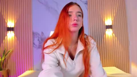 Snapshot of alana_333 chatting on October 28, 11:25 am A L A N A online show from October 28, 11:25 am