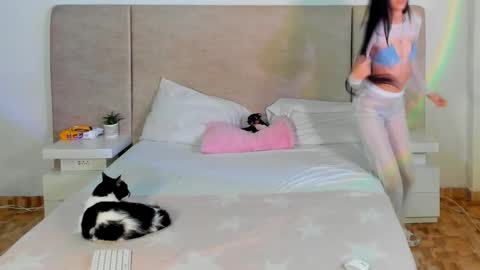             online show from October 17, 7:38 pm