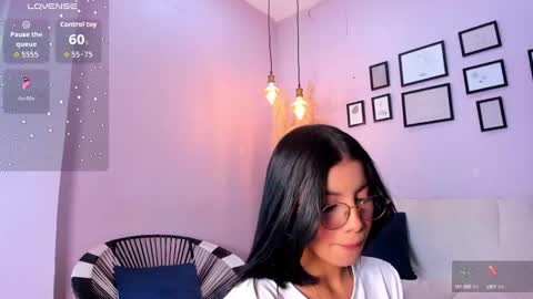 Snapshot of alana__rossetti chatting on October 7, 12:13 pm Alana online show from October 7, 12:13 pm