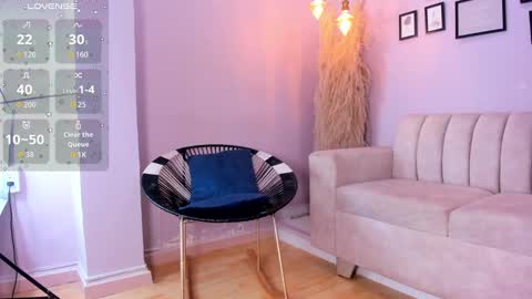 Snapshot of alana__rossetti chatting on October 8, 12:25 pm Alana online show from October 8, 12:25 pm