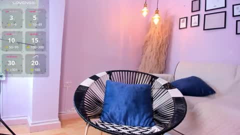 Snapshot of alana__rossetti chatting on October 21, 6:19 pm Alana online show from October 21, 6:19 pm