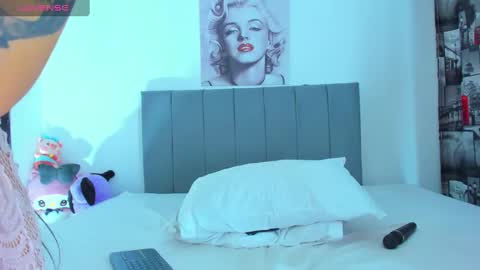 Snapshot of alana_chloee chatting on February 20, 6:17 am Alana online show from February 20, 6:17 am