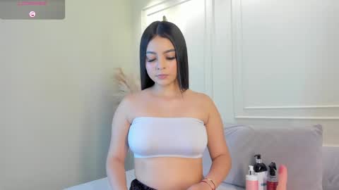 alana_cutte online show from June 2, 4:47 am