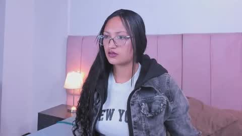 alana_gv1 online show from March 17, 5:49 pm