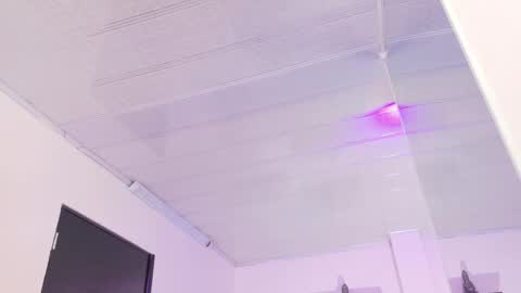 Snapshot of alana_madison chatting on October 21, 11:22 am Maeve online show from October 21, 11:22 am