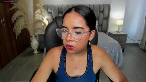 Snapshot of alana_martiins chatting on June 11, 7:01 pm alana online show from June 11, 7:01 pm