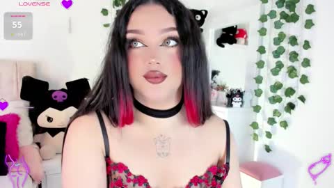 Snapshot of alana_muller_ chatting on November 15, 9:17 am Alana Muller online show from November 15, 9:17 am