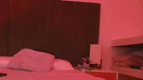 Snapshot of alana_petite chatting on July 4, 12:55 pm ALANA PETITE online show from July 4, 12:55 pm