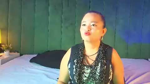 Snapshot of alana_petite chatting on July 16, 1:28 pm ALANA PETITE online show from July 16, 1:28 pm
