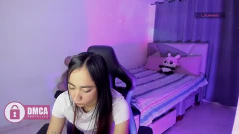 alana_pherson online show from August 4, 2:37 am