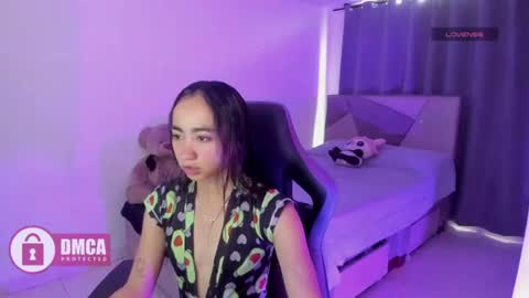 alana_pherson online show from August 4, 3:25 pm