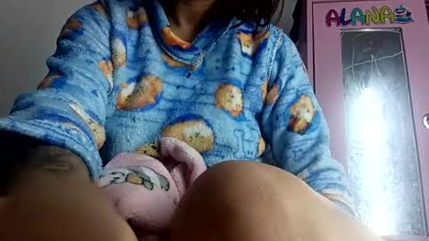 isabella online show from February 5, 9:14 am