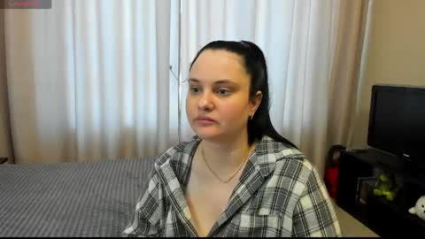 Snapshot of alanabrox chatting on May 16, 10:36 am Julia online show from May 16, 10:36 am