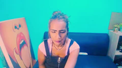Snapshot of alanadelray chatting on January 12, 7:32 am alanadelray online show from January 12, 7:32 am