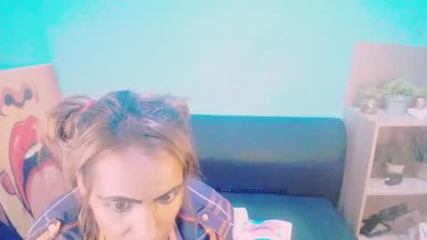 Snapshot of alanadelray chatting on January 21, 7:04 am alanadelray online show from January 21, 7:04 am