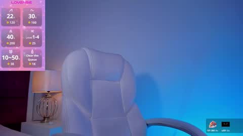 alanah_connors online show from October 14, 1:56 pm