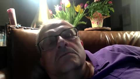 alankrieski1174 online show from October 11, 4:44 am