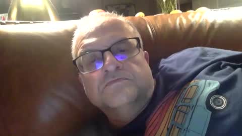 alankrieski1174 online show from November 9, 5:17 am