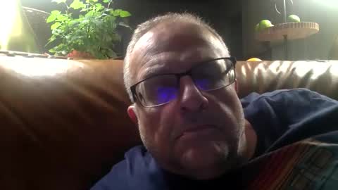 alankrieski1174 online show from November 14, 3:49 am