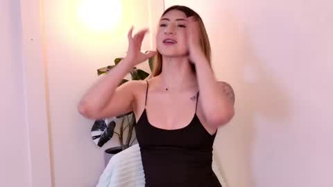Alanna online show from July 1, 7:13 pm
