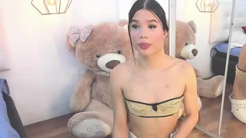 Snapshot of alanna_miaw chatting on November 15, 11:10 pm alanna_miaw online show from November 15, 11:10 pm