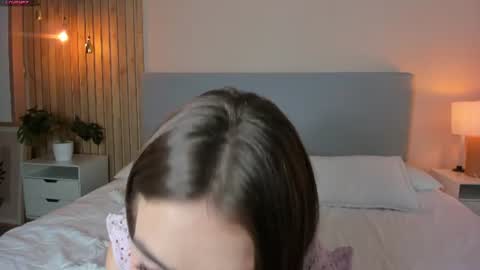 Snapshot of alannarusselll chatting on July 3, 8:48 pm Alanna Cute Russell online show from July 3, 8:48 pm