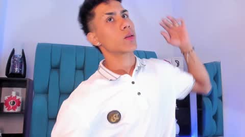 alannaughty_ online show from December 20, 8:45 pm