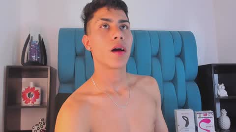 alannaughty_ online show from December 31, 10:56 pm