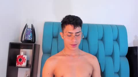 alannaughty_ online show from March 4, 1:01 am