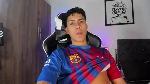 alannaughty_ online show from January 15, 12:04 am