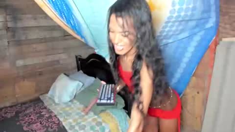 Snapshot of alariprincess chatting on June 10, 2:49 pm alariprincess online show from June 10, 2:49 pm