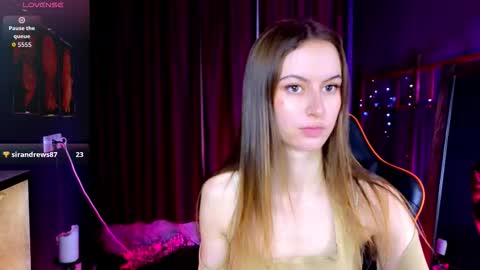 alaska_chan_ online show from November 13, 10:52 pm