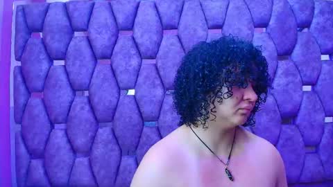 AlaSmith  online show from February 3, 1:48 am