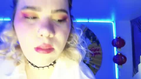 Snapshot of albaandthayron chatting on May 6, 12:10 pm albaandthayron online show from May 6, 12:10 pm