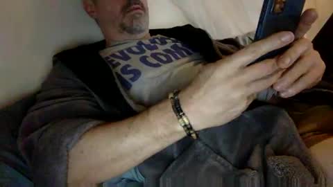 albandant online show from November 30, 8:51 am