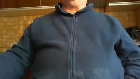 Snapshot of albert29 chatting on October 16, 3:46 pm albert29 online show from October 16, 3:46 pm