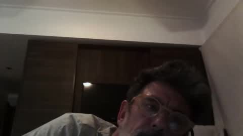 Snapshot of albertoto71 chatting on December 16, 3:11 am albertoto71 online show from December 16, 3:11 am