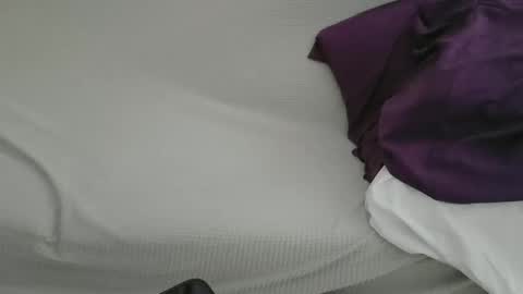 Snapshot of albitafp chatting on April 6, 6:36 am Dezza online show from April 6, 6:36 am