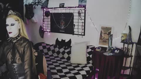 Mistic witch online show from February 3, 9:41 am