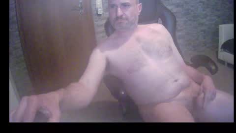 alec_tronic online show from April 20, 6:31 pm