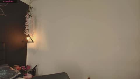 ALEC ANDREWS online show from November 26, 12:17 pm